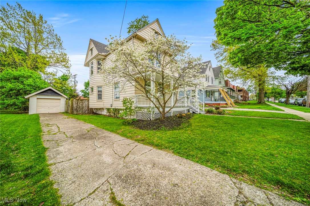 1463 Coutant Avenue, Lakewood, Ohio image 3