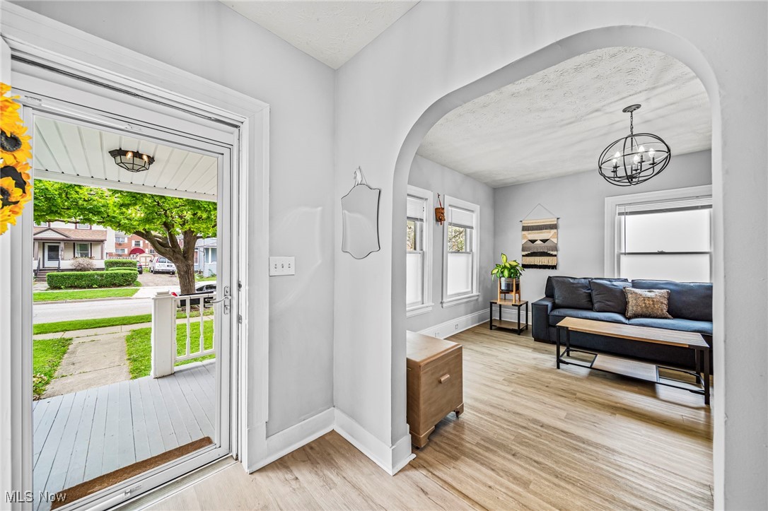 1463 Coutant Avenue, Lakewood, Ohio image 15