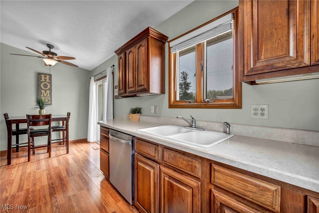 462 Waterbury Drive, Eastlake, Ohio image 14