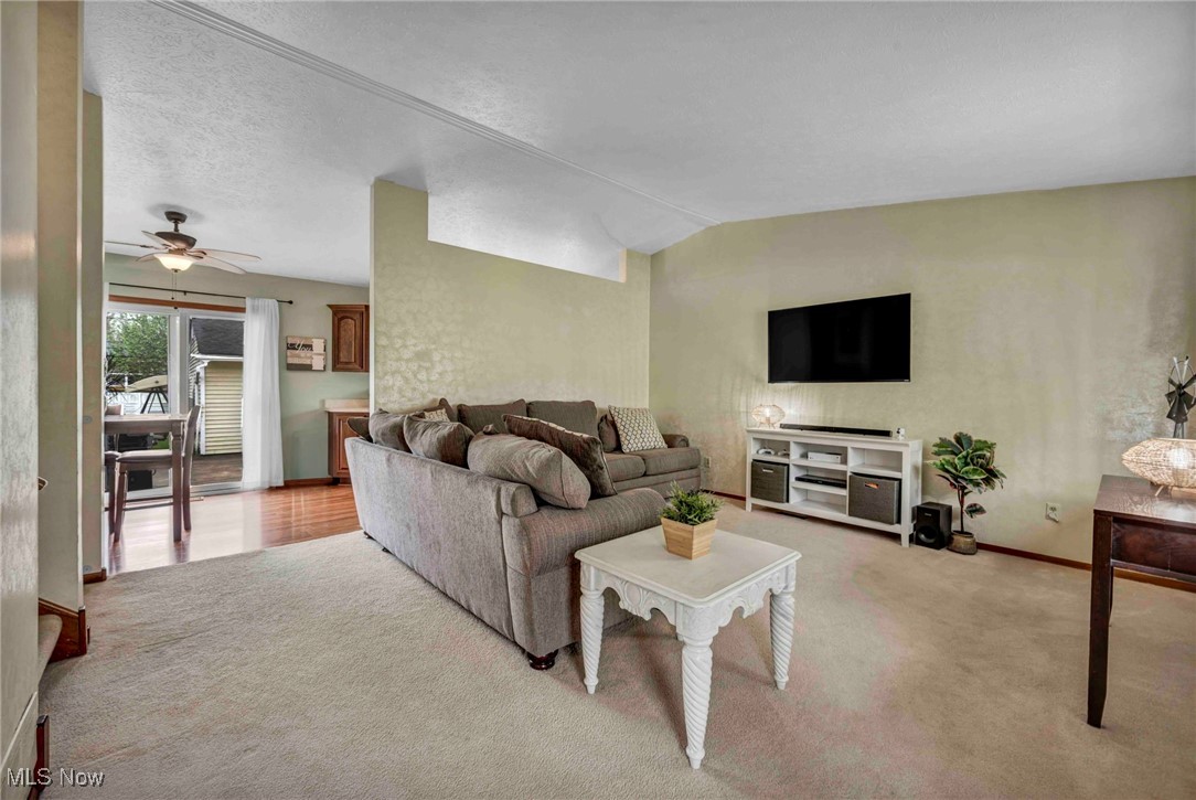 462 Waterbury Drive, Eastlake, Ohio image 10