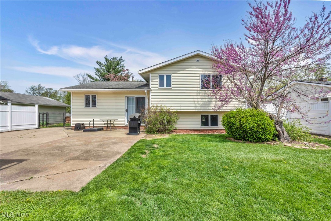 462 Waterbury Drive, Eastlake, Ohio image 36