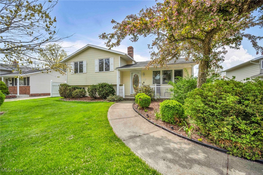 462 Waterbury Drive, Eastlake, Ohio image 3