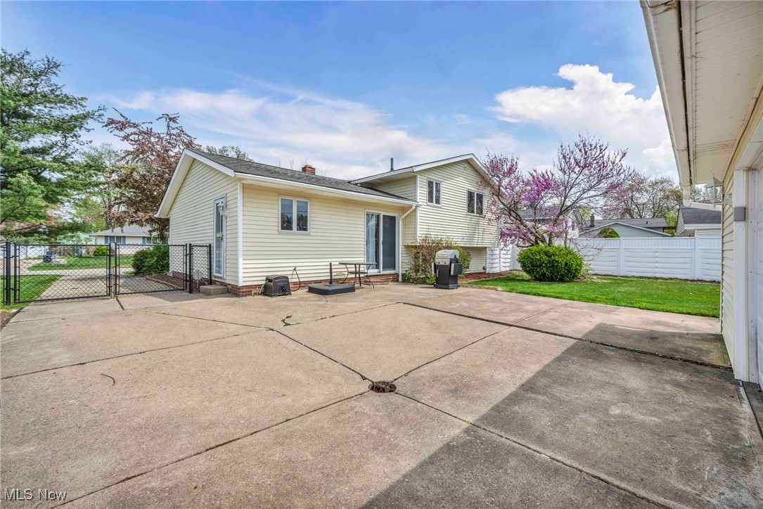 462 Waterbury Drive, Eastlake, Ohio image 34