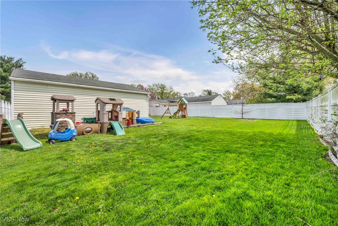 462 Waterbury Drive, Eastlake, Ohio image 32