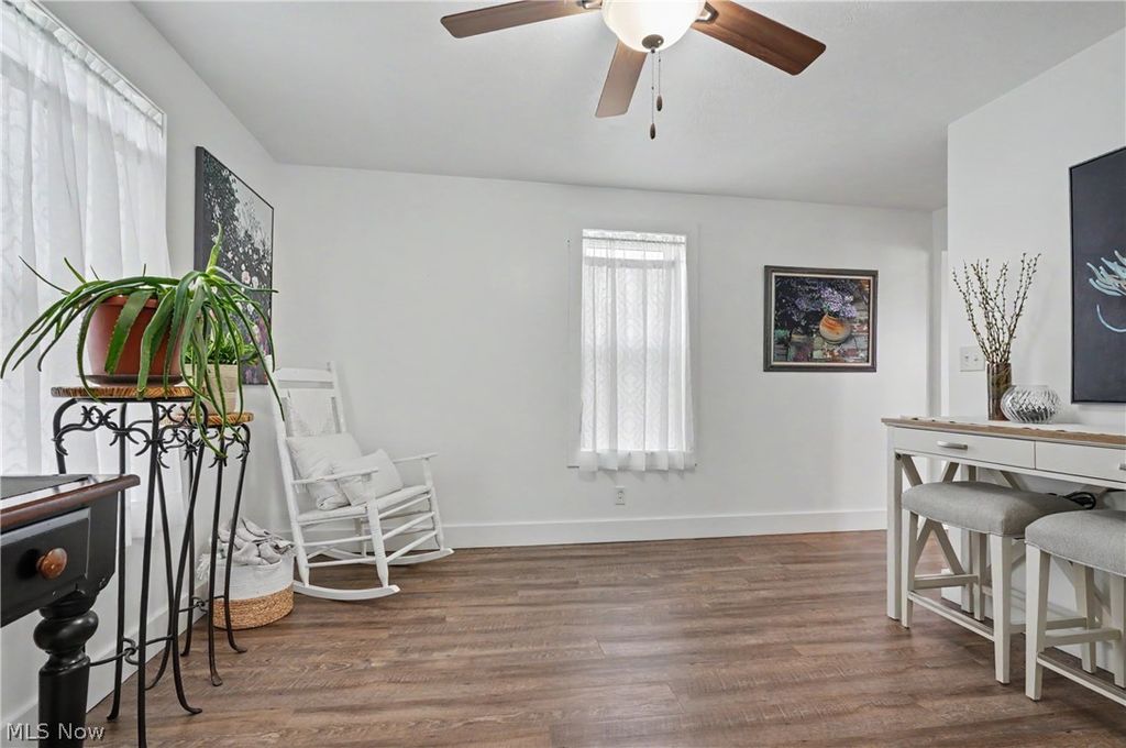 Photo of 1101 Princehorn Avenue NW, North Lawrence, OH 44669 (MLS # 5199562)