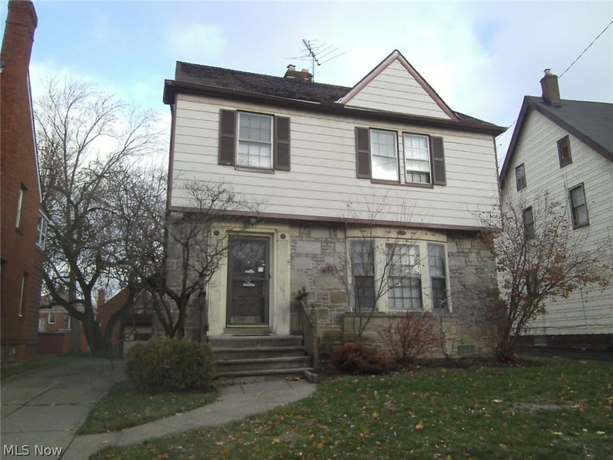 4 bdrm/1.5 bath colonial with 1st floor family room, fireplace in living room and rec room in basement. 3 bdrms on 2nd and 4th bedrm is on the 3rd floor. 2 car garage and a deck overlooking the yard. Close to schools, shopping and hospitals with easy access to downtown Cleveland