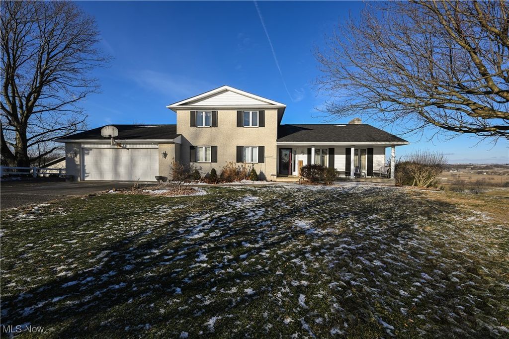 Photo of 264 Pleasant Valley Road NW, Sugarcreek, OH 44681 (MLS # 5183860)