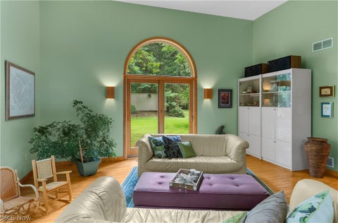 Tiny photo for 1337 Springwood TRCE SE, Warren, OH 44484 (MLS # 5239916)