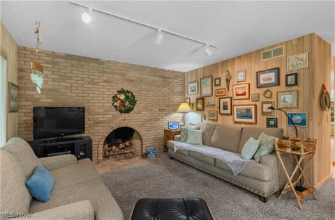 Tiny photo for 1337 Springwood TRCE SE, Warren, OH 44484 (MLS # 5239916)