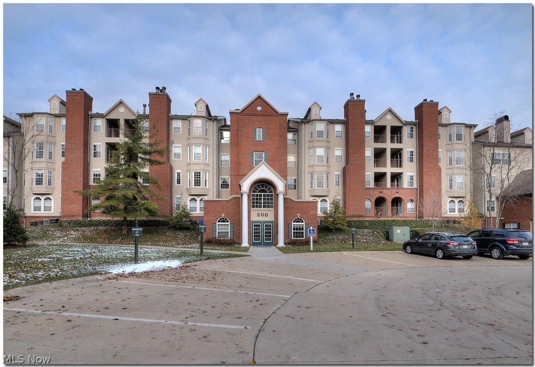 Fox Hol/Woodhawk Condo Ph 02 - Residential