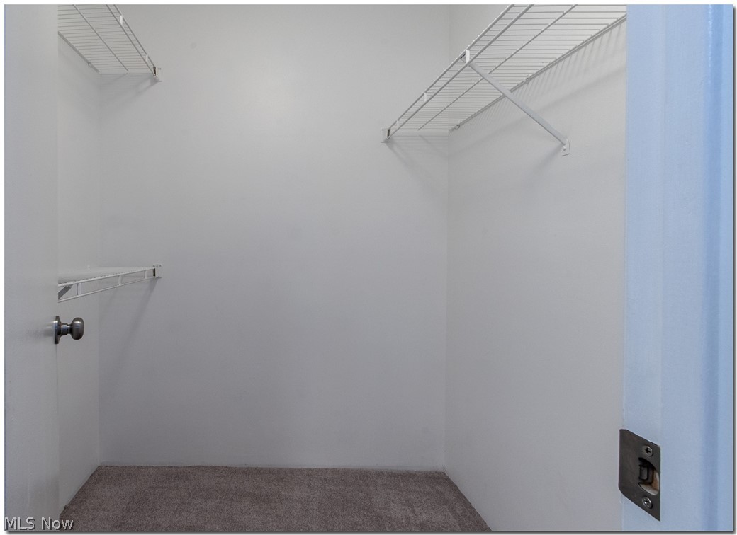 Fox Hol/Woodhawk Condo Ph 02 - Residential