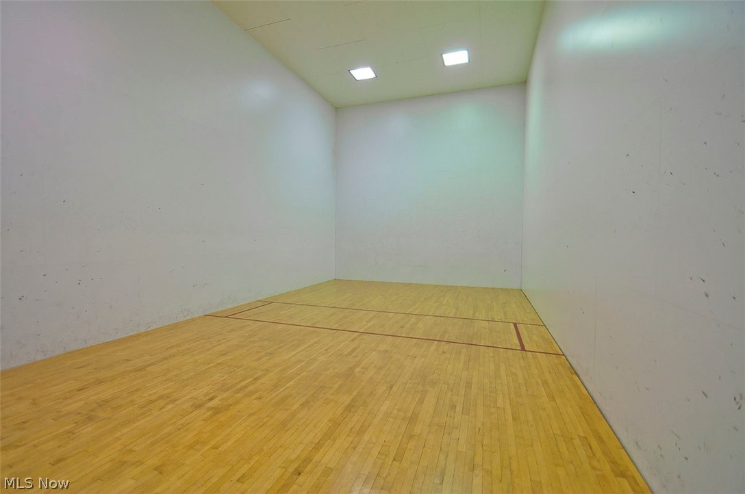 Fox Hol/Woodhawk Condo Ph 02 - Residential