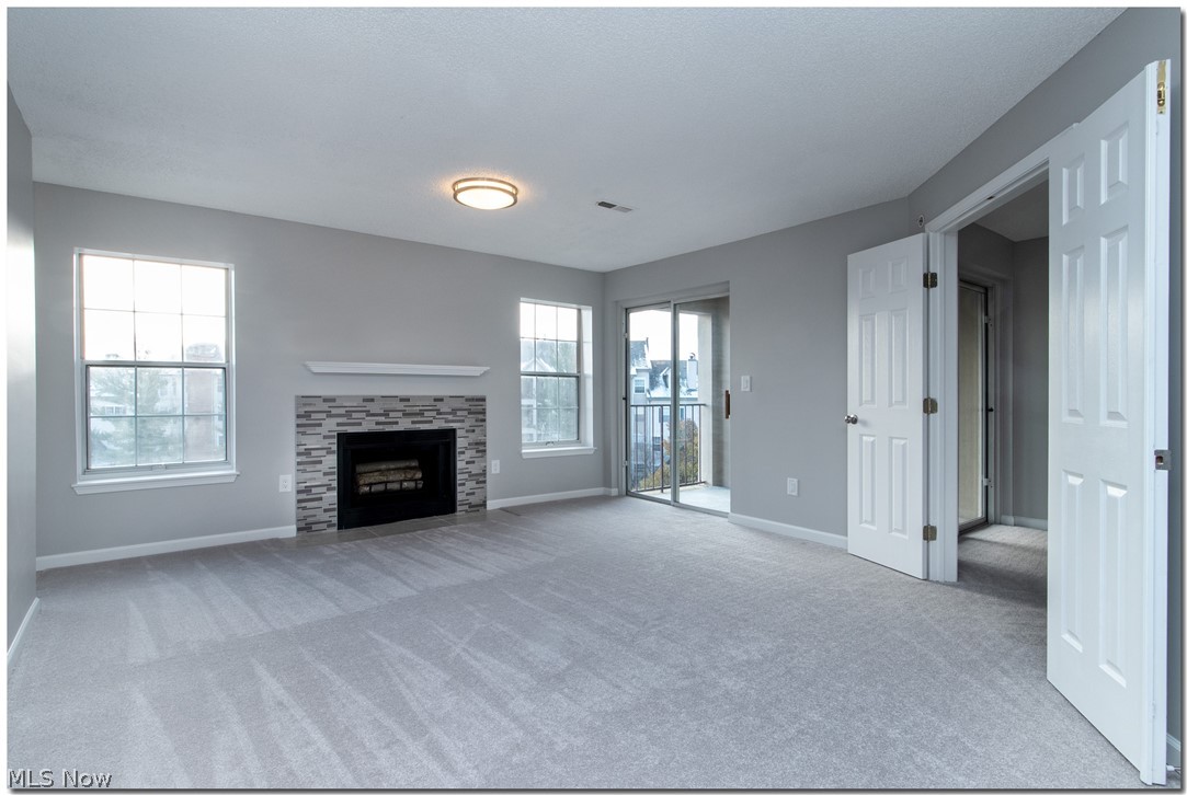 Fox Hol/Woodhawk Condo Ph 02 - Residential