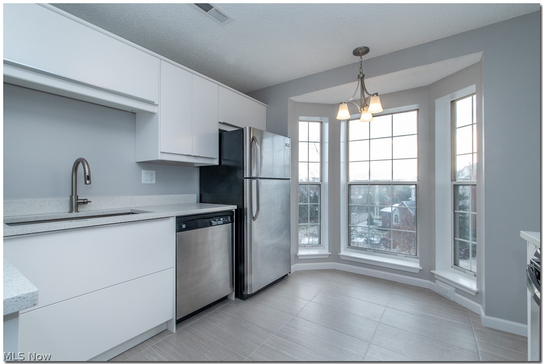 Fox Hol/Woodhawk Condo Ph 02 - Residential