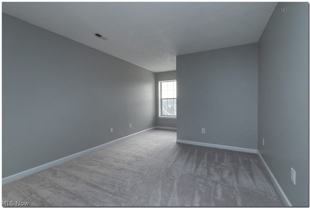 Fox Hol/Woodhawk Condo Ph 02 - Residential