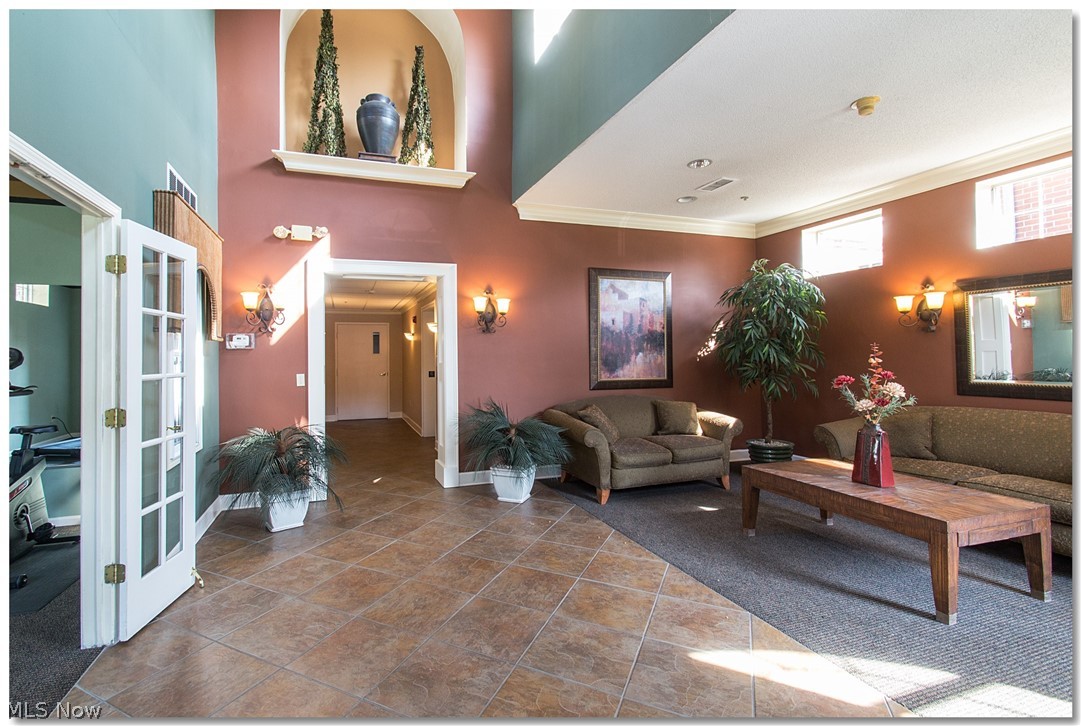 Fox Hol/Woodhawk Condo Ph 02 - Residential