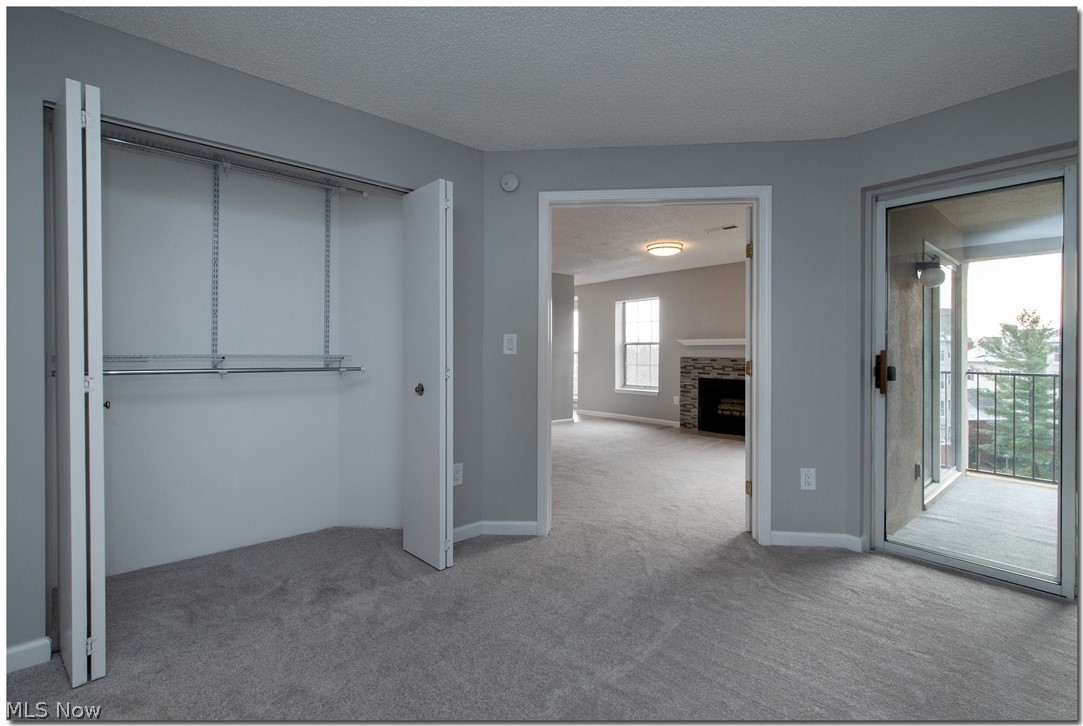 Fox Hol/Woodhawk Condo Ph 02 - Residential