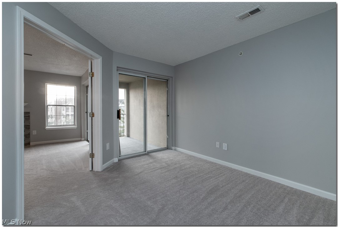 Fox Hol/Woodhawk Condo Ph 02 - Residential