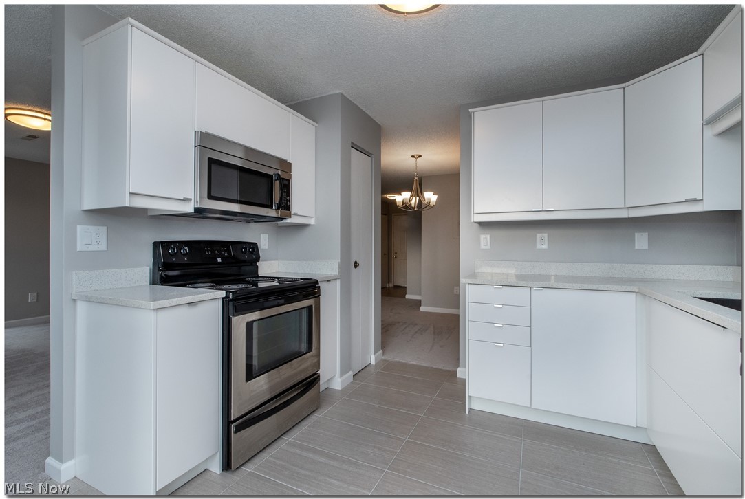 Fox Hol/Woodhawk Condo Ph 02 - Residential