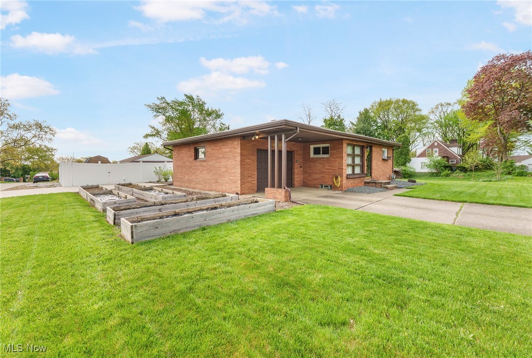 3184 Landscape Circle, Canton, Ohio image 36