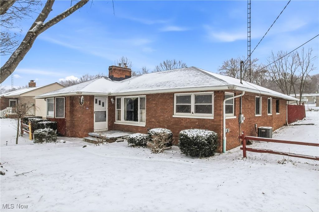 Photo of 1350 Westview Drive, Salem, OH 44460 (MLS # 5181983)