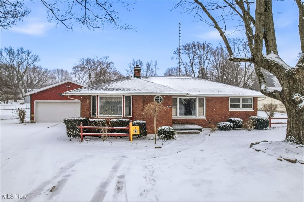 Photo of 1350 Westview Drive, Salem, OH 44460 (MLS # 5181983)