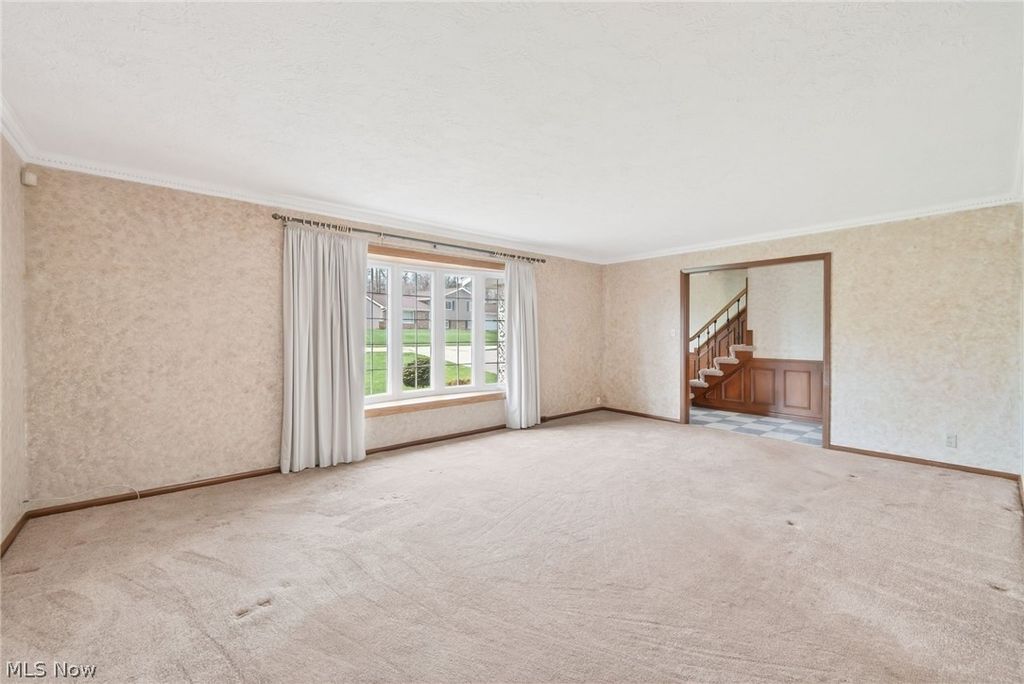 Photo of 2300 Green Acres Drive, Parma, OH 44134 (MLS # 5202979)