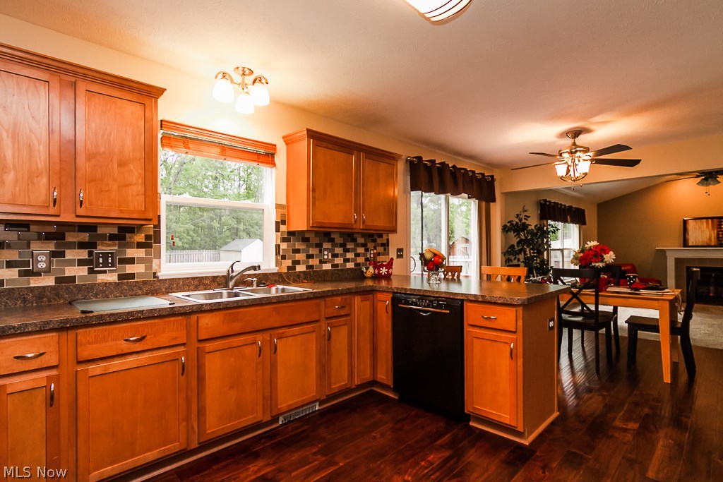 J H Mccall Inc Bedford Hlnds S - Residential