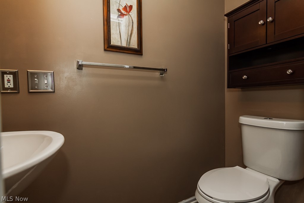 J H Mccall Inc Bedford Hlnds S - Residential