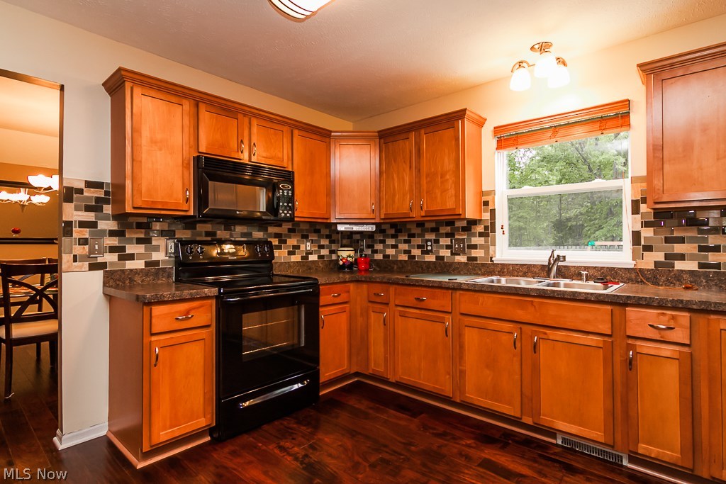 J H Mccall Inc Bedford Hlnds S - Residential