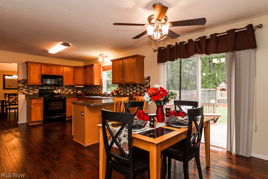 J H Mccall Inc Bedford Hlnds S - Residential