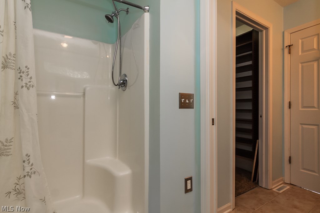 J H Mccall Inc Bedford Hlnds S - Residential