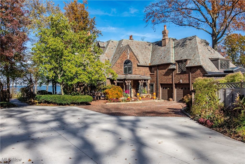 Photo of Lakewood, OH 44107 (MLS # 5176879)