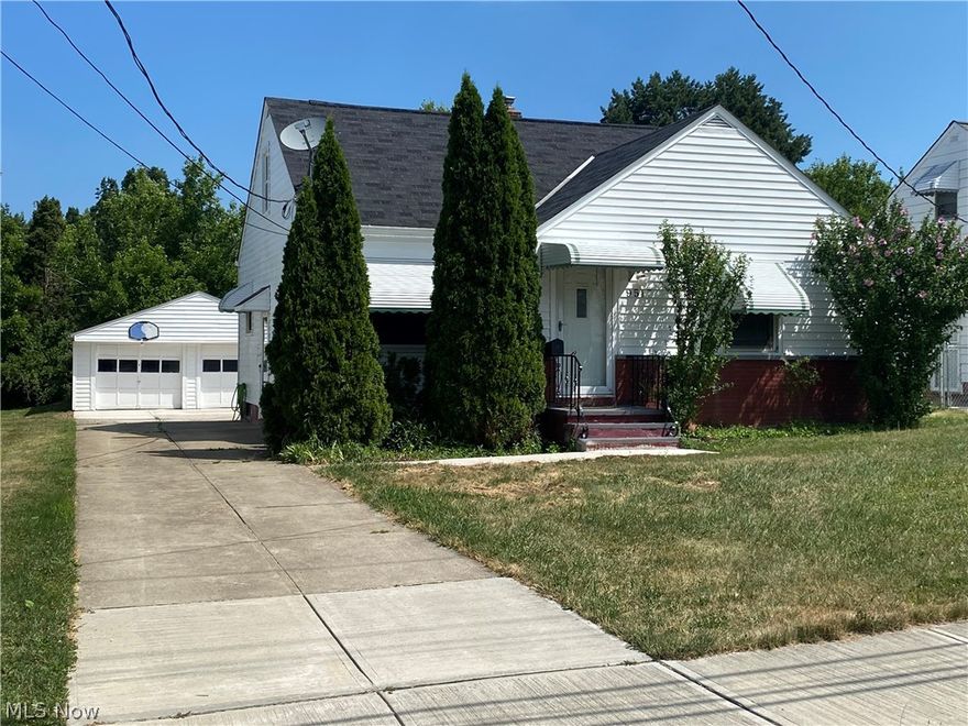 3 BEDROOMS, FULL BATH CAPE COD WALKING DISTANCE TO TURNEY TOWN SHOPPING CENTER*UPDATED KITCHEN WITH CUSTOM CABINETS AND RANGE, REFRIGATOR, ALONG WITH BUILT-IN MICROWAVE AND GARBAGE DISPOSAL REMAIN*2 BEDROOMS ON MAIN LEVEL AND 1 BEDROOM UP WITH A CEDAR CLOSET AND PLENTY OF STORAGE SPACE*PARTIALLY FINISHED BASEMENT WITH 90% FURNACE AND A/C*LARGE 2 CAR GARAGE WITH OPENER*JUST ADD YOUR PERSONAL TOUCHES AND MOVE IN. SELLER IS DOING ALL OF THE POINT OF SALE ITEMS ARE BEING CORRECTED!!