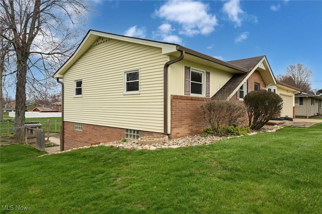 915 39th Street, Canton, Ohio image 4