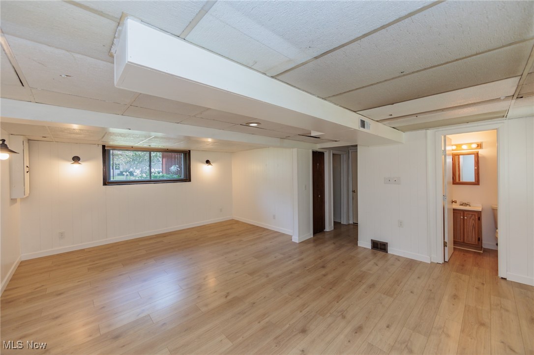 Village Gree - Residential