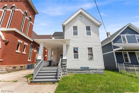 Multifamily For Rent - 3271 W 43rd Street #2/UP<br/> Cleveland, OH 44109