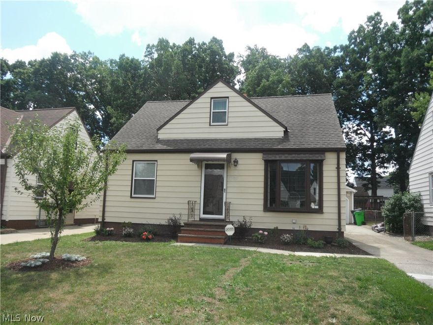 looking for a completely updated, move -in ready home? Look no further, it's here! Kitchen boasts chestnut-stained maple cabinets topped w/granite &accented w/glass title back splash, ceramic title floor & stainless steel appliances! The yard is fenced &features a new deck ideal for all your outdoor living activities. The basement has glass block windows & one side is finished offering even more comfortable space for everyday living! the other side of the basement has storage & laundry-washer & dryer included! A spacious upstairs master bedroom, a newer 2 car garage & a one year home warranty complete the picture!