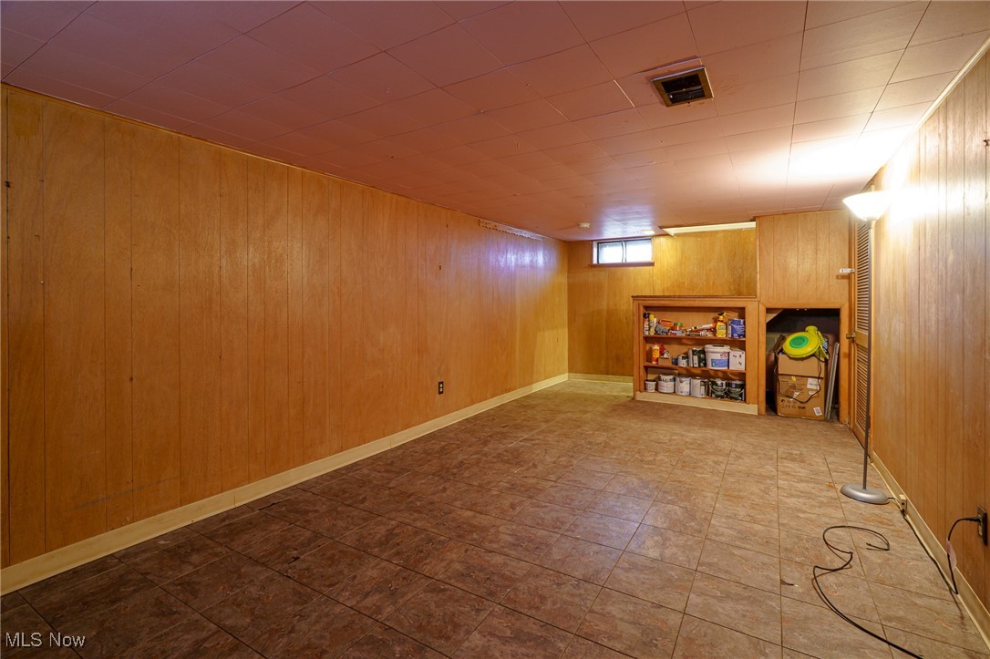 Seltzer Round Companys Montic - Residential