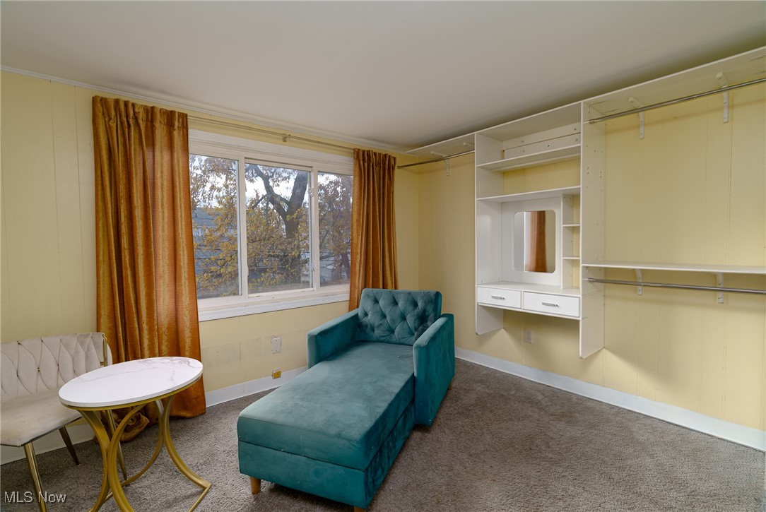 Seltzer Round Companys Montic - Residential