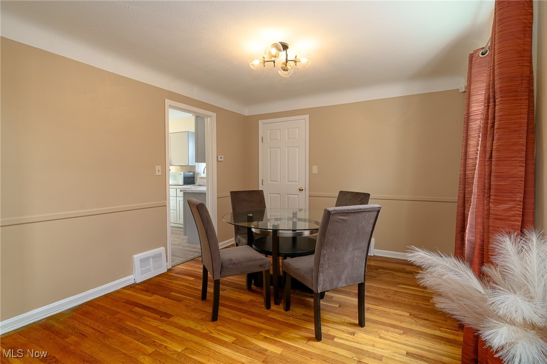 Seltzer Round Companys Montic - Residential