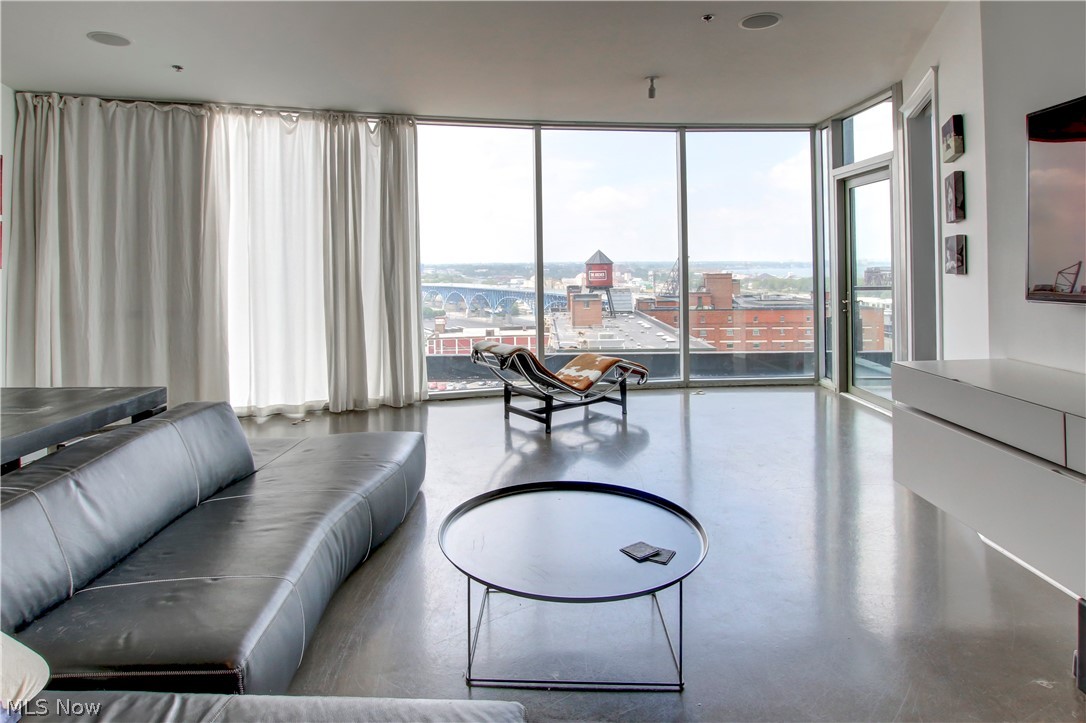 Pinnacle Condo - Residential Lease