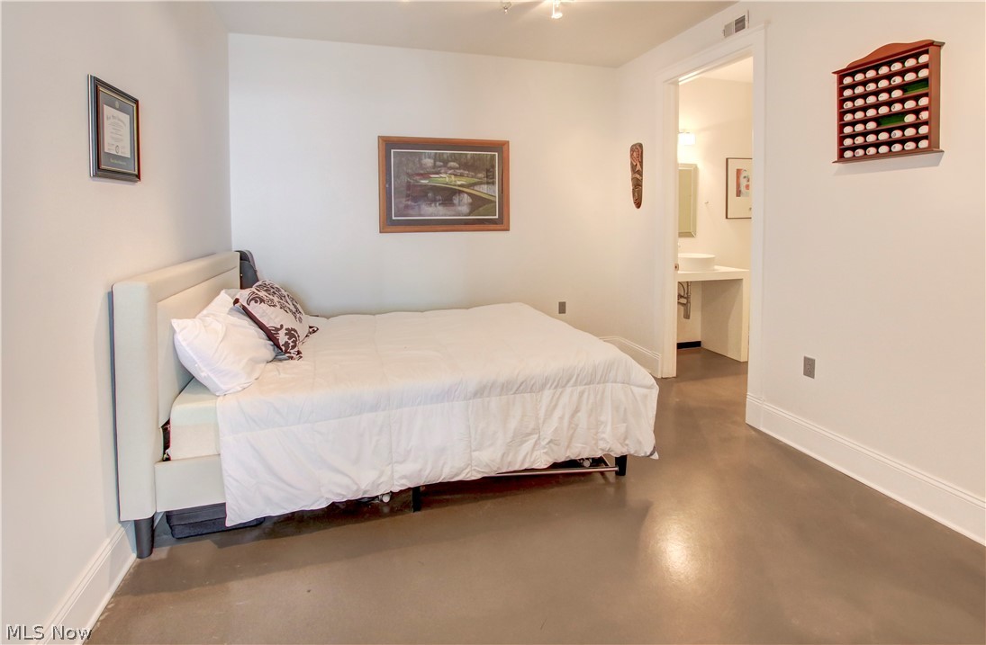 Pinnacle Condo - Residential Lease