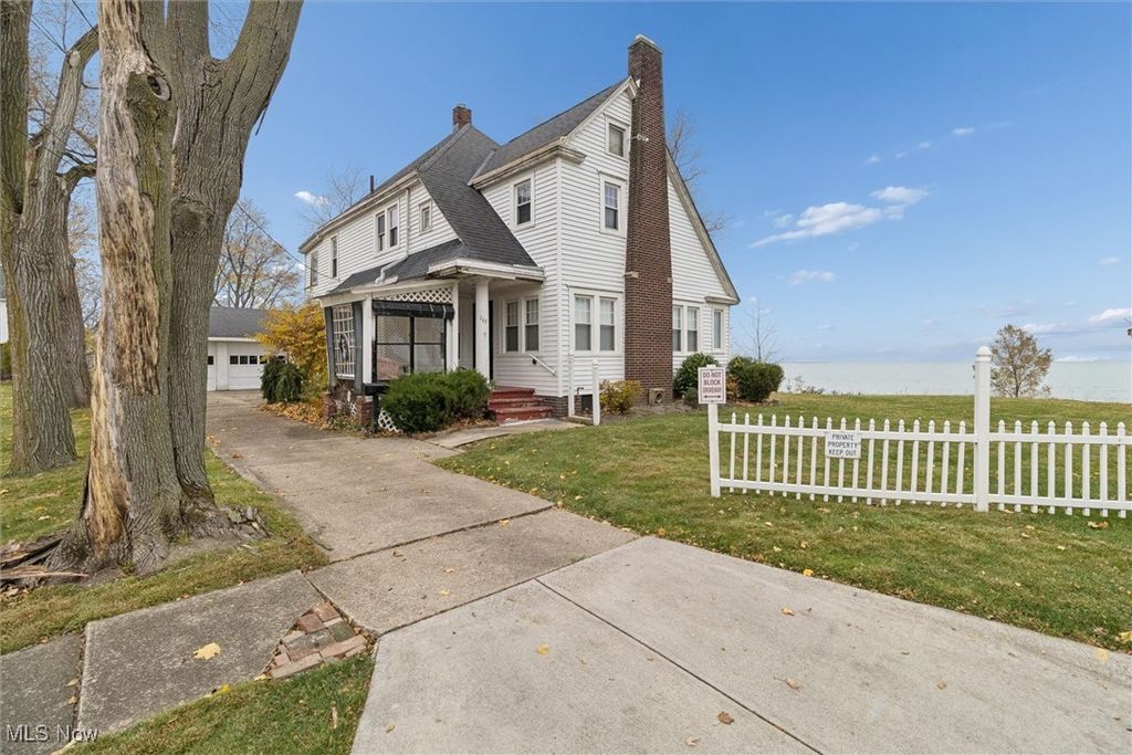 Photo of 117 Idaho Avenue, Lorain, OH 44052 (MLS # 5173457)