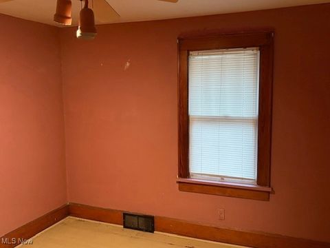 Tiny photo for 345 Wabash Avenue S, Brewster, OH 44613 (MLS # 5180237)