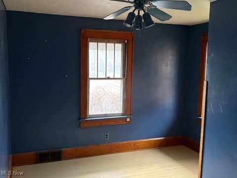 Tiny photo for 345 Wabash Avenue S, Brewster, OH 44613 (MLS # 5180237)