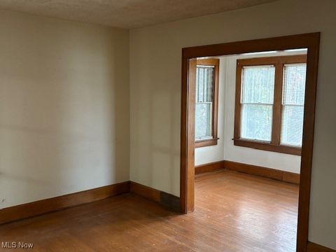 Tiny photo for 345 Wabash Avenue S, Brewster, OH 44613 (MLS # 5180237)