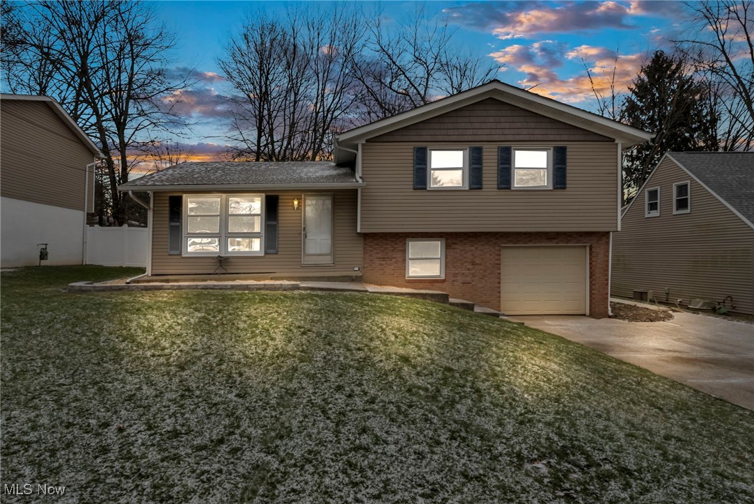 567 Eric Drive, Tallmadge, Ohio image 2