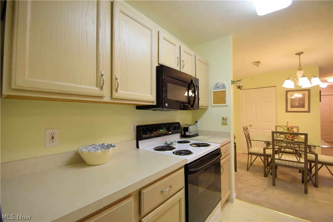 Lenox Crk Condo Ph 02 - Residential