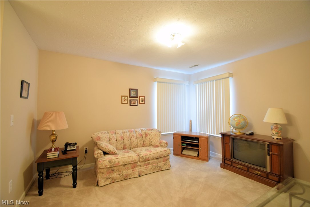 Lenox Crk Condo Ph 02 - Residential